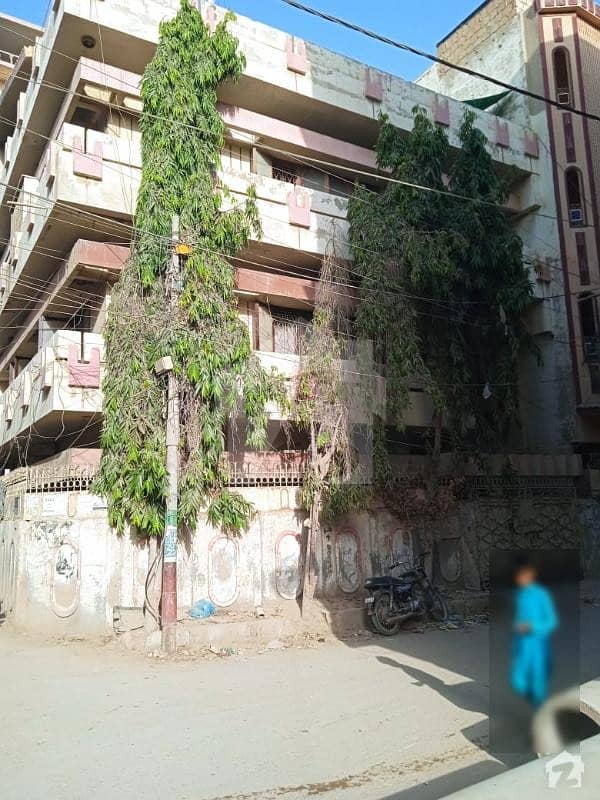 شاہ فیصل ٹاؤن کراچی میں 11 کمروں کا 9 مرلہ عمارت 6 کروڑ میں برائے فروخت۔