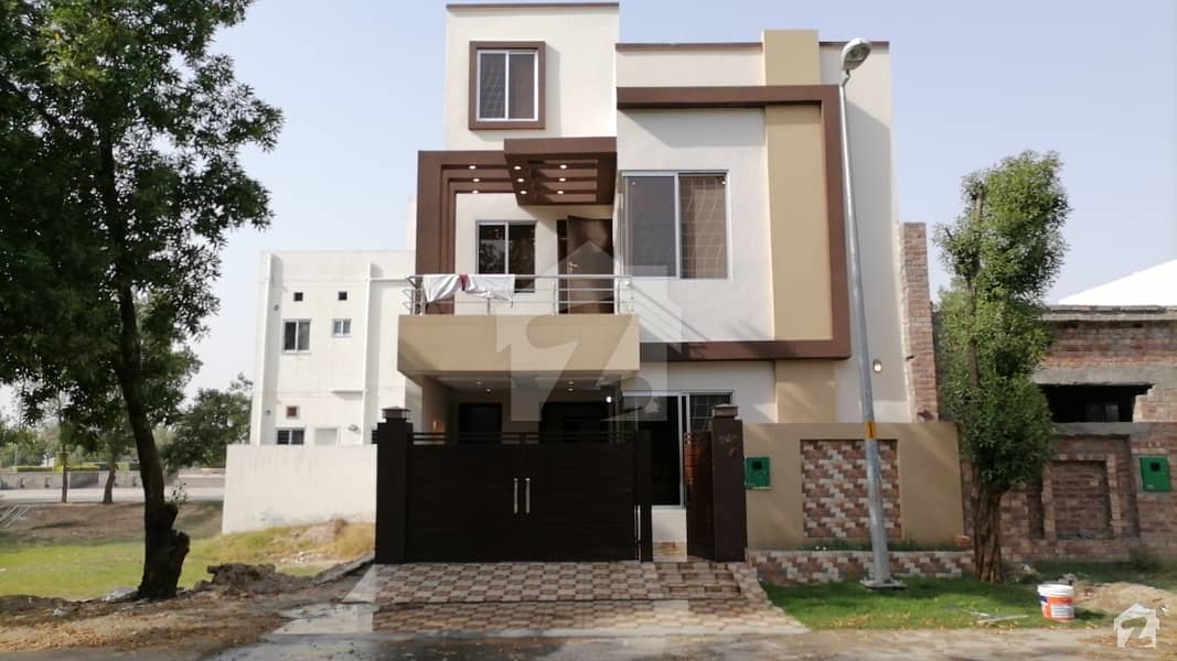 5 Marla Hot Location House Located In C Block Owner Built House Solid Construction