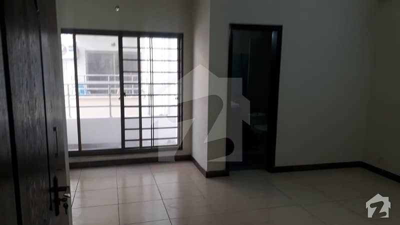 Brand New Luxury 11 Marla 3 Bed Apartment Available For Rent In Askari 10