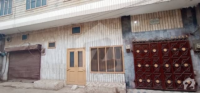 فرید کالونی فیصل آباد میں 6 کمروں کا 7 مرلہ مکان 1.7 کروڑ میں برائے فروخت۔