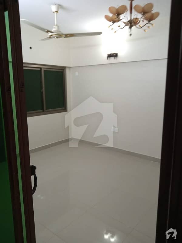 900  Square Feet Flat In Shaheed Millat Road For Rent