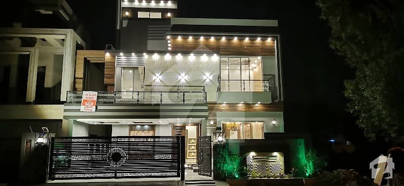 10 Marla Extravagant, Brand New House For Sale In Nargis Block , Bahria Town Lahore