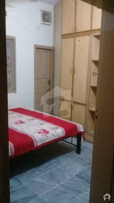 صادق آباد راولپنڈی میں 3 کمروں کا 5 مرلہ مکان 25 ہزار میں کرایہ پر دستیاب ہے۔