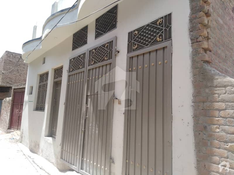حسن گڑھی شامی روڈ پشاور میں 3 کمروں کا 5 مرلہ مکان 60 لاکھ میں برائے فروخت۔