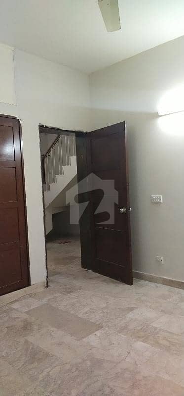 Proper Cornar House For Rent With Big Lawn All Facilities Available Proper Cornar House For Rent With Big Lawn All Facilities Available