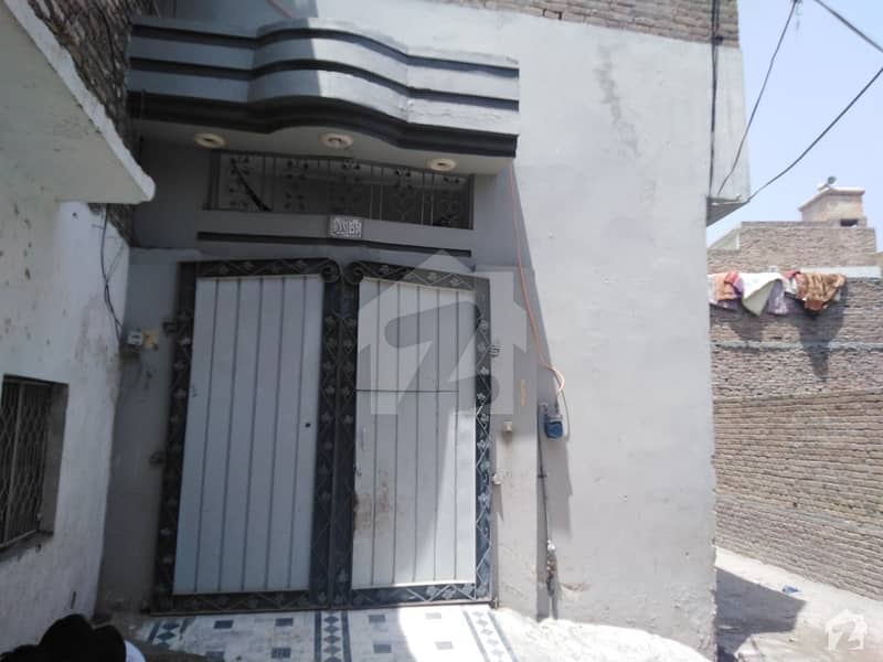 حسن گڑھی شامی روڈ پشاور میں 4 کمروں کا 5 مرلہ مکان 85 لاکھ میں برائے فروخت۔