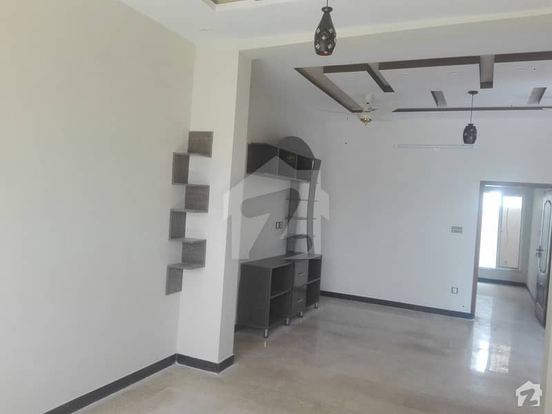 خیابان تنویر راولپنڈی میں 4 کمروں کا 7 مرلہ مکان 1.1 کروڑ میں برائے فروخت۔