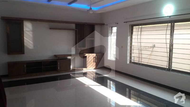 1 Kanal Beautiful Upper Portion Available For Rent In Dha Phase 2