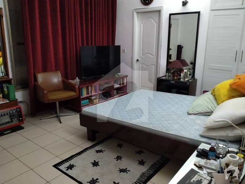 G-11 Furnished Room In One Kanal House For Female In Secure Environment