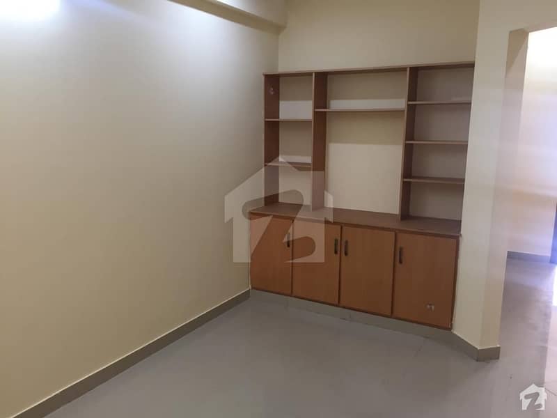 5th Floor Flat For Sale In G-11/3 In Warda Hamna