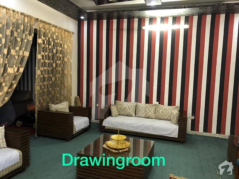 ضیا ٹاؤن چک 208 روڈ فیصل آباد میں 5 کمروں کا 16 مرلہ مکان 3 کروڑ میں برائے فروخت۔