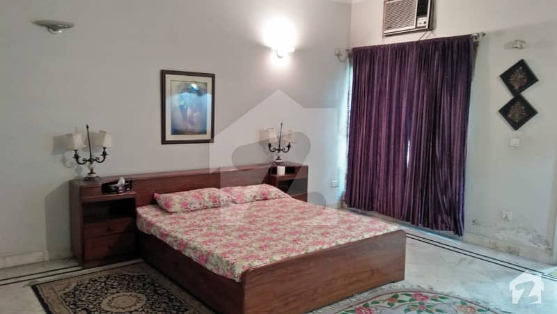 One Kanal Furnished Lower Portion For Rent In Dha Lahore