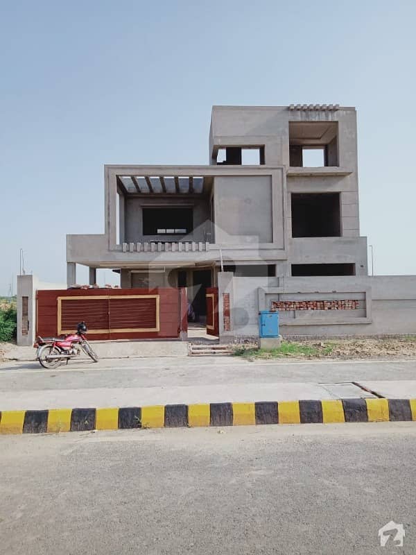 Y Block 1 Kanal Grey Structure House 100 Ft Road With Basement Is Available For Sale At Cheap Price