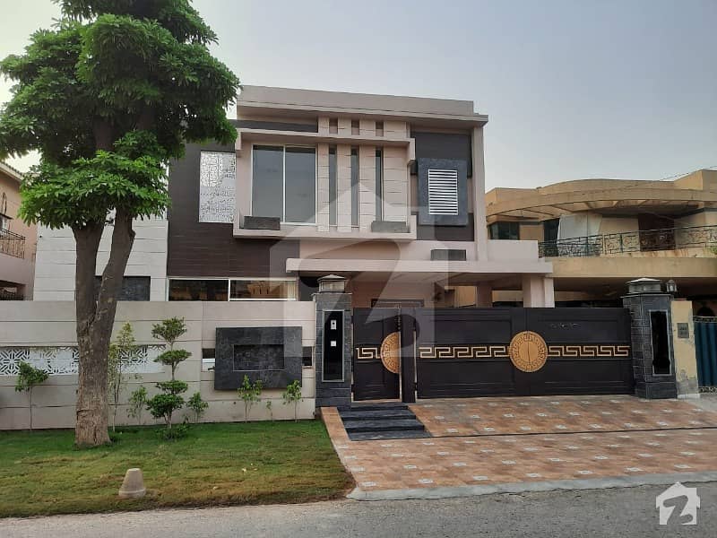 1 Kanal Brand New Mazhar Munir Design Modern Bungalow For Sale In Phase 4 By Syed Brothers