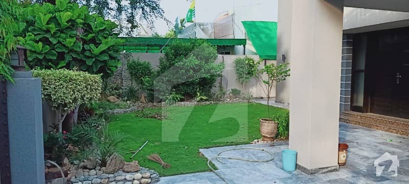 One Kanal Beautiful Lower Portion For Rent In Dha Lahore