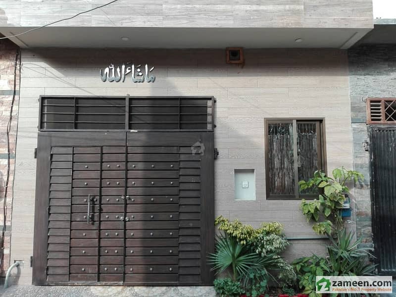 House Is Available For Sale In Shoukat Town