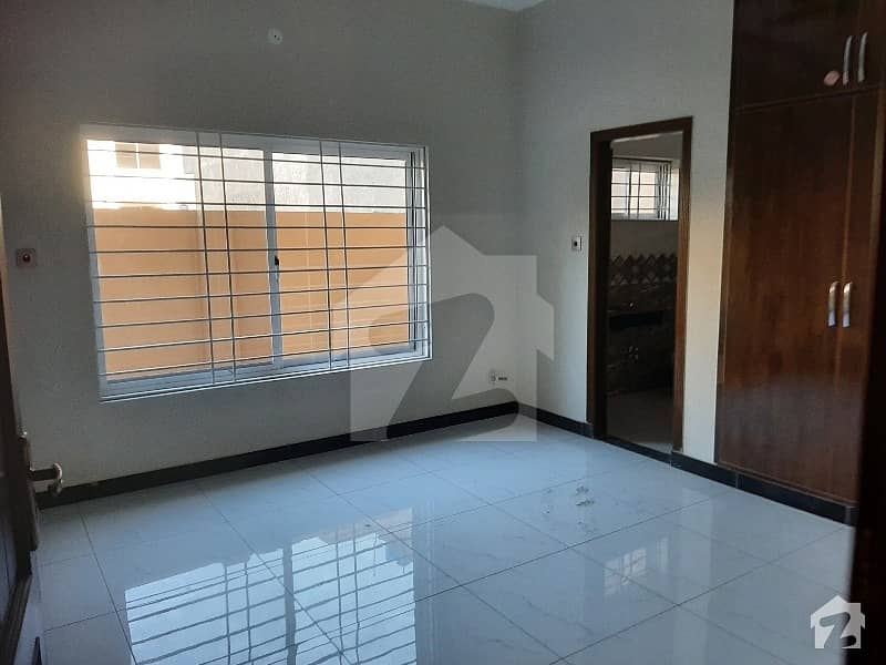 House Of 4500 Square Feet In Soan Garden For Rent