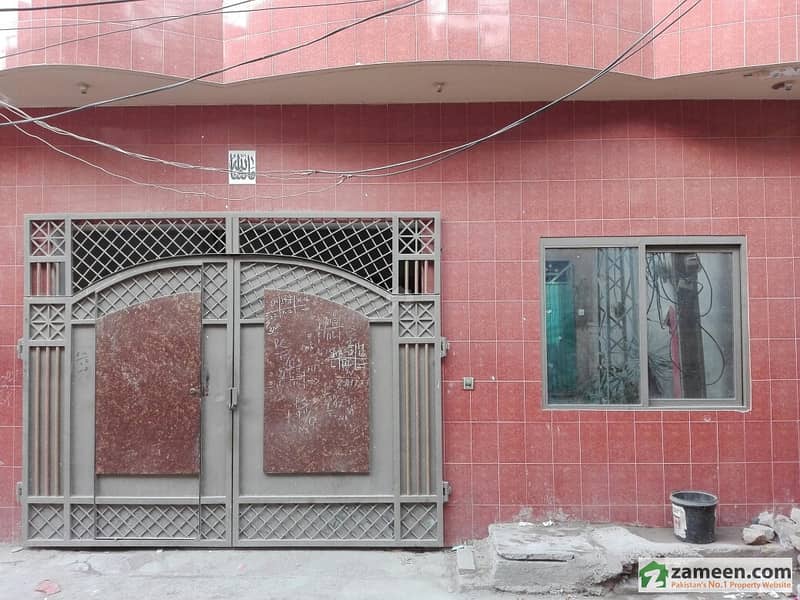 House Is Available For Sale In Shoukat Town