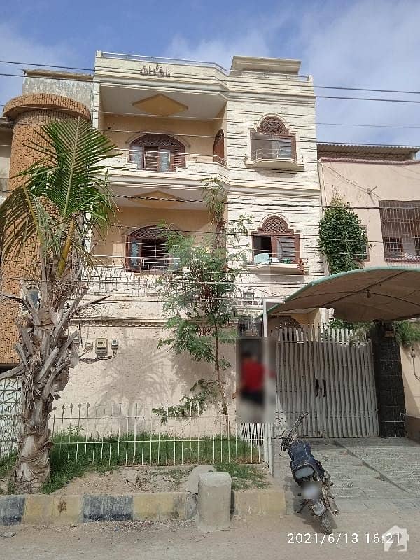 نارتھ کراچی کراچی میں 8 کمروں کا 5 مرلہ مکان 2.6 کروڑ میں برائے فروخت۔