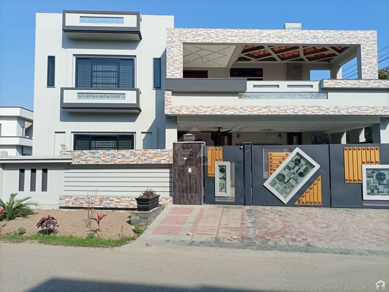 Ideal 1 Kanal House has landed on market in DC Colony, Gujranwala