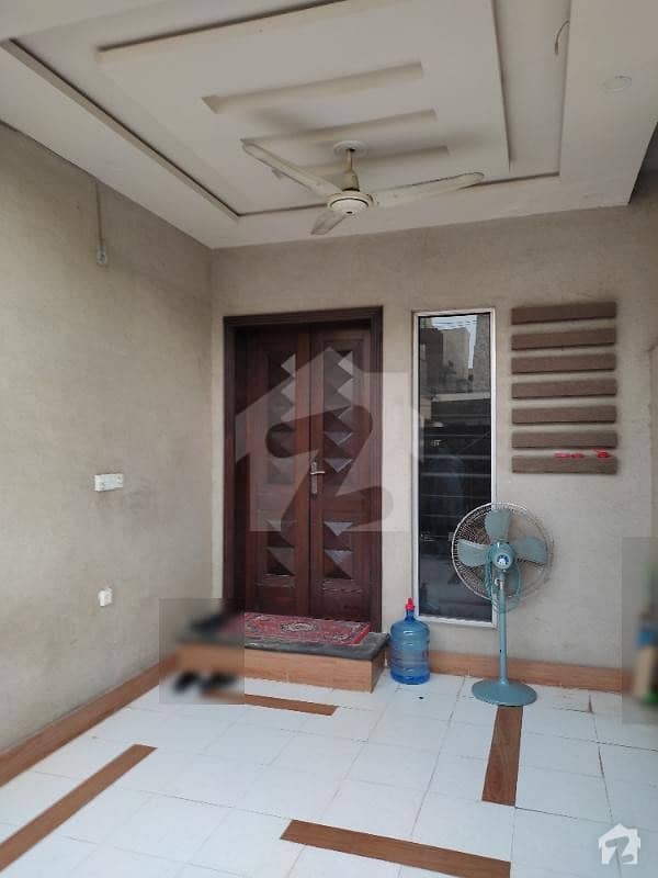 ریونیو سوسائٹی - بلاک اے ریوینیو سوسائٹی لاہور میں 6 کمروں کا 9 مرلہ مکان 2.25 کروڑ میں برائے فروخت۔