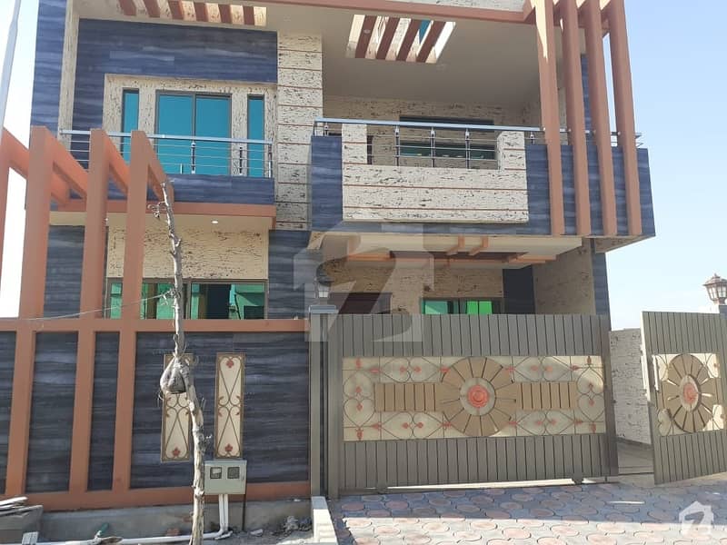 2100 Square Feet House Is Available For Sale In D-17