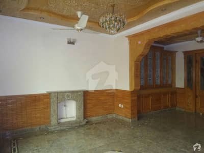 Centrally Located Upper Portion Available In New Afzal Town For Rent