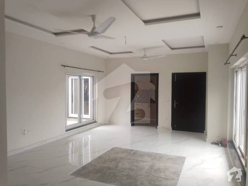 1 Kanal Corner Slightly Used Modern Upper Portion With Seperate Gate Availablr For Rent In Dha Phase 7 Block Q Lahore