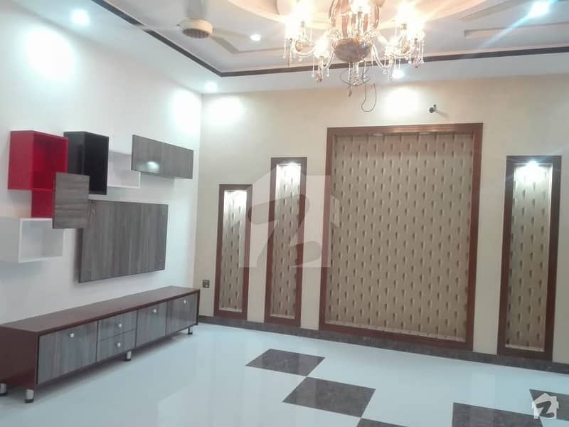 10 Marla House For Sale In Eden Lahore