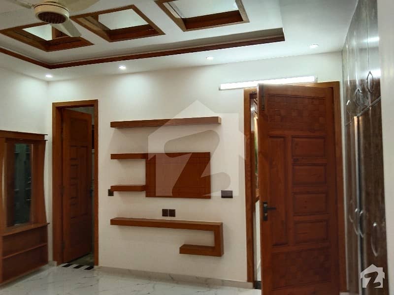 بحریہ ٹاؤن اوورسیز B بحریہ ٹاؤن اوورسیز انکلیو بحریہ ٹاؤن لاہور میں 3 کمروں کا 5 مرلہ مکان 40 ہزار میں کرایہ پر دستیاب ہے۔