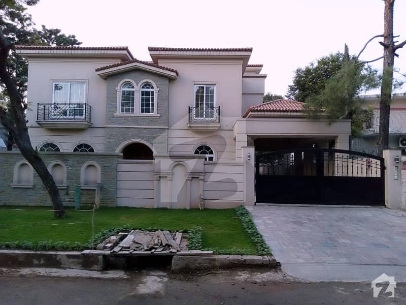 Brand New 3 Storey House For Sale
