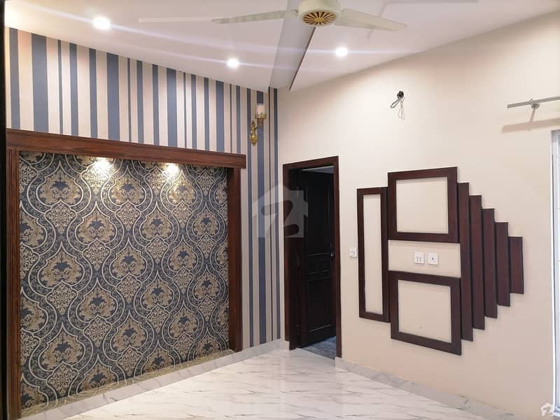Ideal House In Lahore Available For Rs 300,000