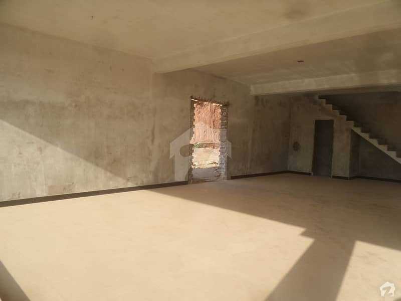 Reserve A Centrally Located Building In Lalazar