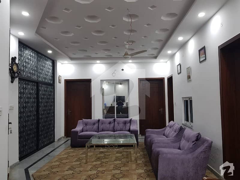 الغنی گارڈن جی ٹی روڈ لاہور میں 7 کمروں کا 8 مرلہ مکان 2.2 کروڑ میں برائے فروخت۔