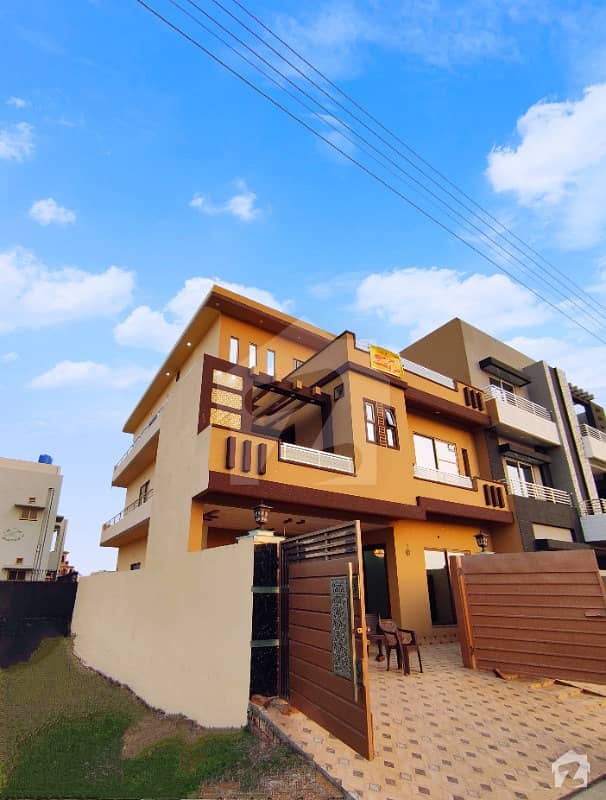 10 Marla Triple Storey Luxury House For Sale On Super Hot Location