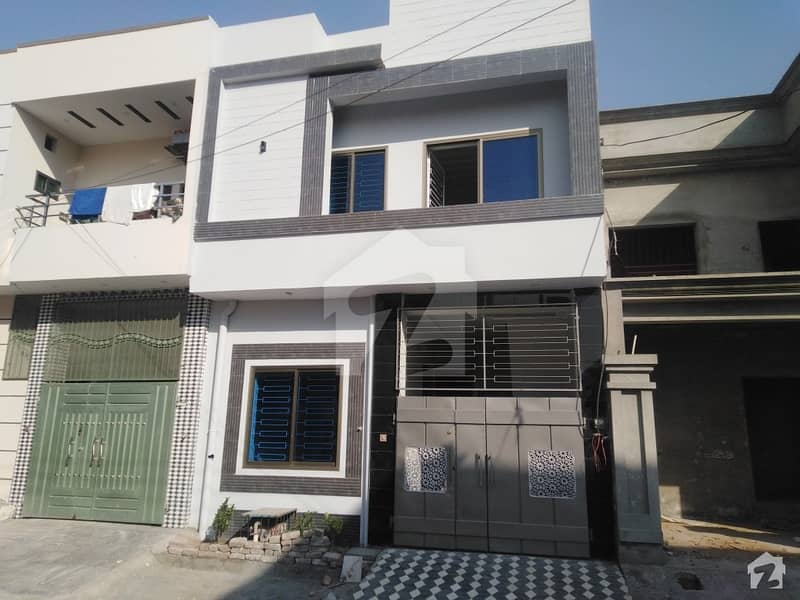 In Khayaban-e-Naveed House Sized 3 Marla For Sale