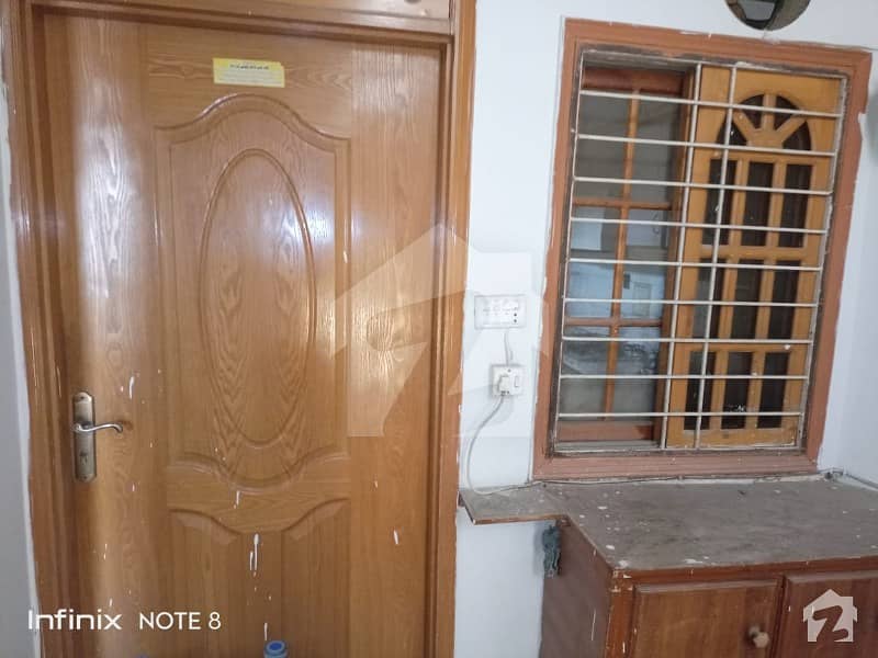 سینٹرل گورنمنٹ کوآپریٹو ہاؤسنگ سوسائٹی گلشنِ اقبال ٹاؤن کراچی میں 7 کمروں کا 5 مرلہ مکان 2.65 کروڑ میں برائے فروخت۔