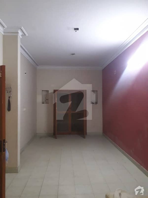 ڈیفینس ویو سوسائٹی کراچی میں 5 کمروں کا 3 مرلہ مکان 1.3 کروڑ میں برائے فروخت۔