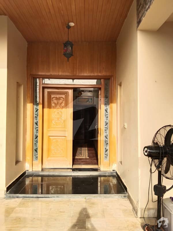 ویلینشیاء ۔ بلاک ایل ویلینشیاء ہاؤسنگ سوسائٹی لاہور میں 5 کمروں کا 1.2 کنال مکان 4.25 کروڑ میں برائے فروخت۔