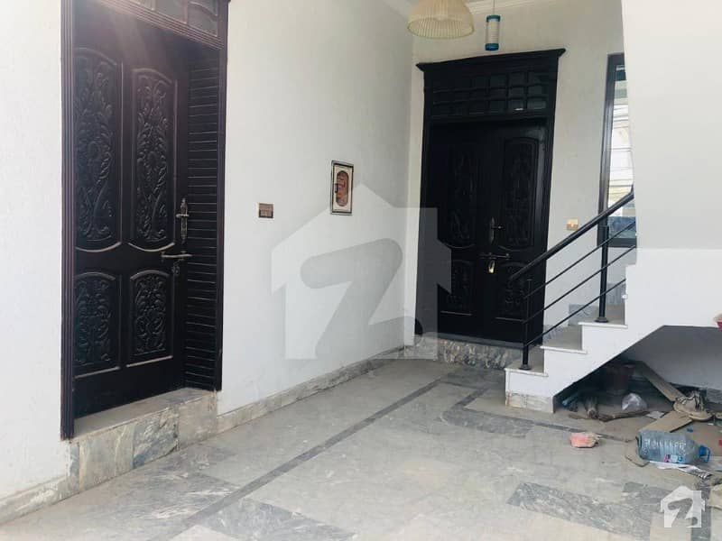 5 Marla Double Storey Boulevard Corner House In Gulraiz