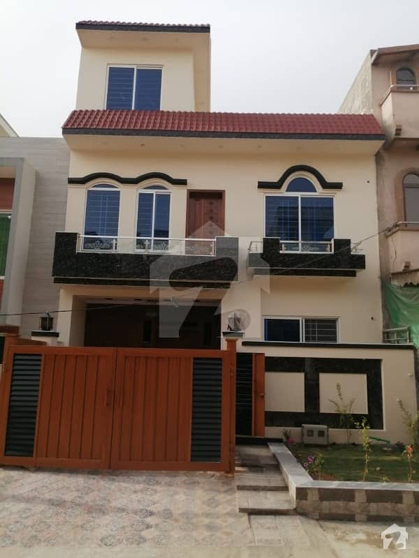 25x40 Brand New Sun face House For Sale in G13