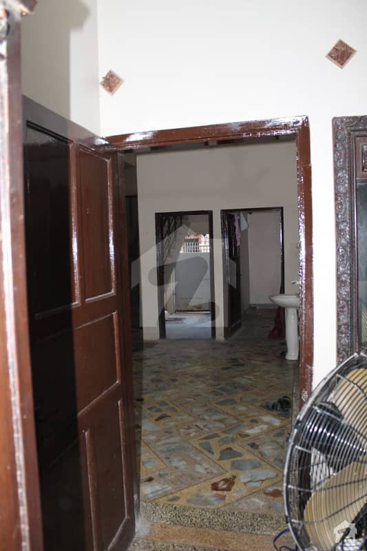 نارتھ کراچی - سیکٹر 11-C/1 نارتھ کراچی کراچی میں 4 کمروں کا 16 مرلہ بالائی پورشن 60 ہزار میں کرایہ پر دستیاب ہے۔
