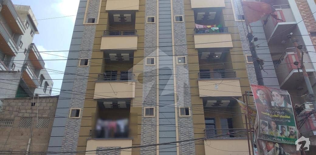 محمود آباد کراچی میں 3 کمروں کا 5 مرلہ فلیٹ 70 لاکھ میں برائے فروخت۔