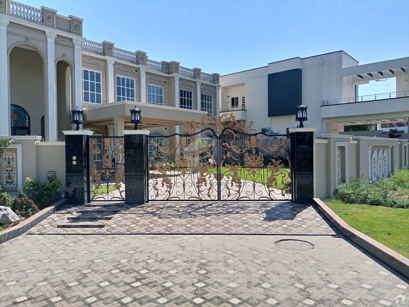 2 Kanal House In DC Colony For Sale