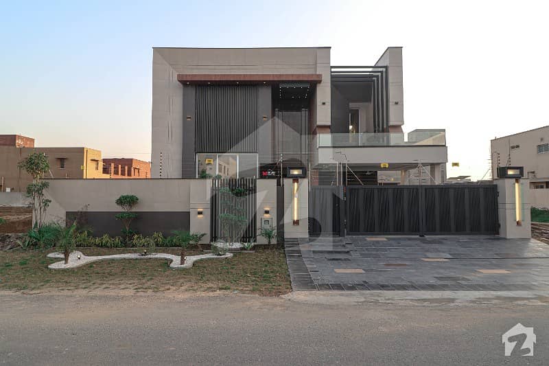ڈی ایچ اے فیز 6 - بلاک کے فیز 6 ڈیفنس (ڈی ایچ اے) لاہور میں 5 کمروں کا 1 کنال مکان 8.25 کروڑ میں برائے فروخت۔