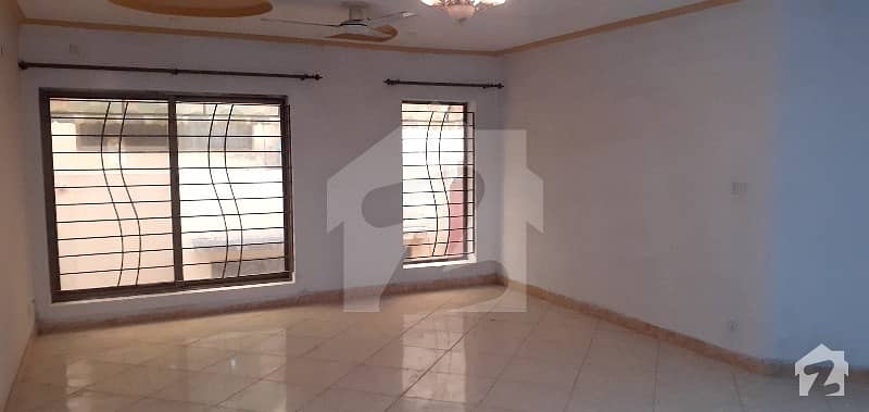 One Kanal Upper Portion Available For Rent In Reasonable Price