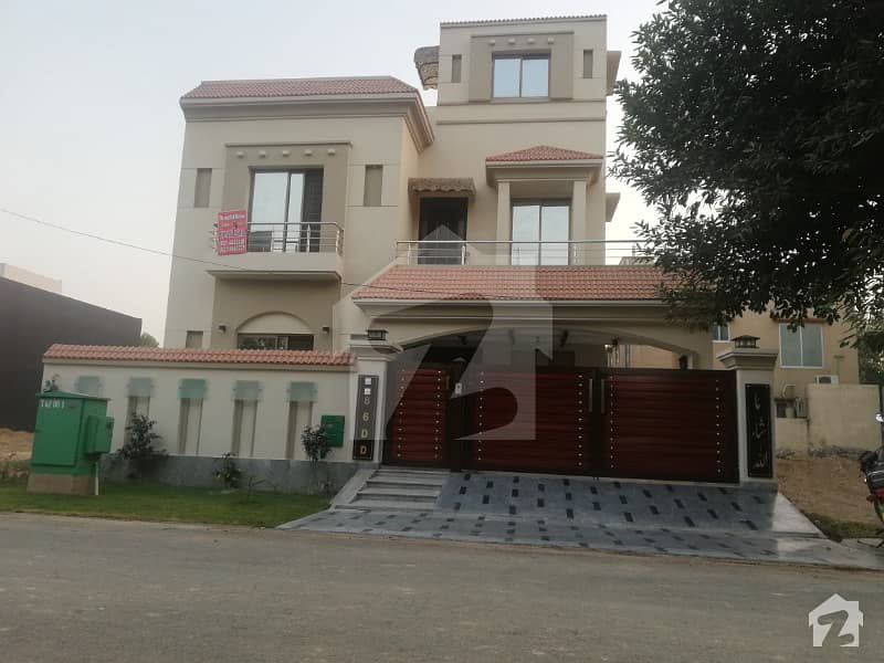 8 Marla House Is Available For Rent In Umar Block Bahria Town Lahore