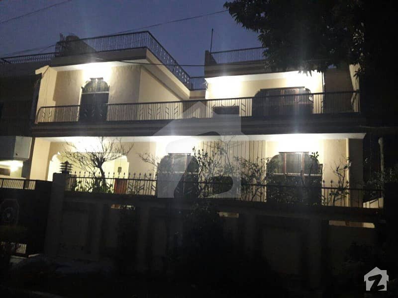 House For Sale In Allama Iqbal Town Karim Block