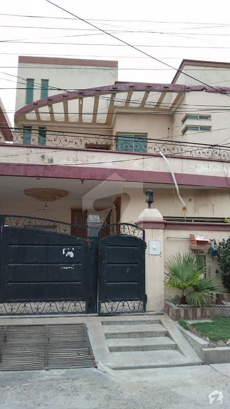 پی آئی اے ہاؤسنگ سکیم - بلاک جی پی آئی اے ہاؤسنگ سکیم لاہور میں 5 کمروں کا 10 مرلہ مکان 1.98 کروڑ میں برائے فروخت۔
