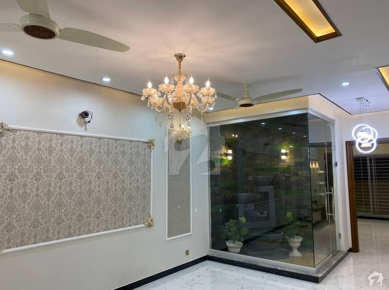 House For Grabs In 12 Marla Lahore